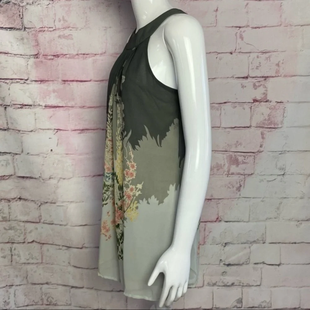 FOREVER21 Floral Sheer Sleeveless Blouse